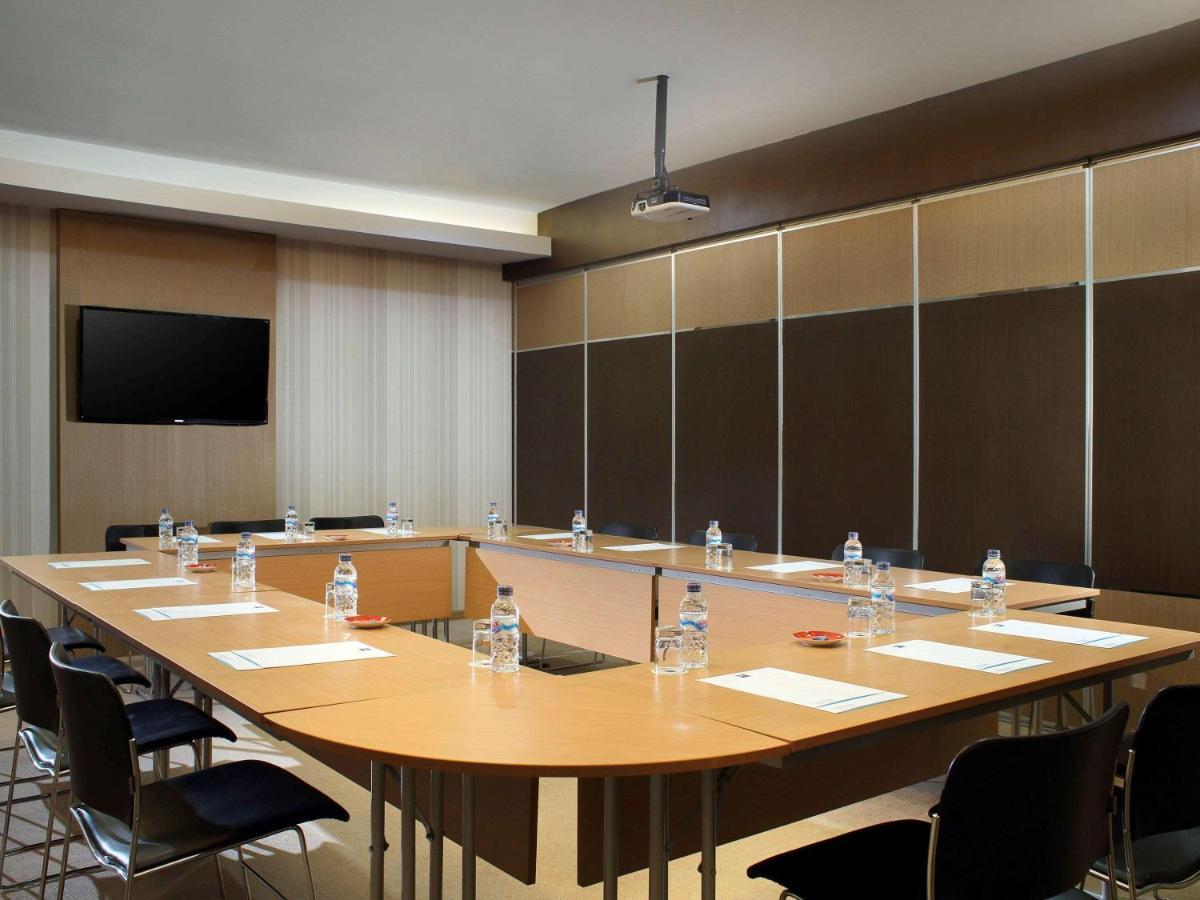 Cordia Hotel Surabaya Airport - Hotel Dalam Bandara - Formerly Ibis Budget Surabaya Airport ซิโดอาร์โจ ภายนอก รูปภาพ