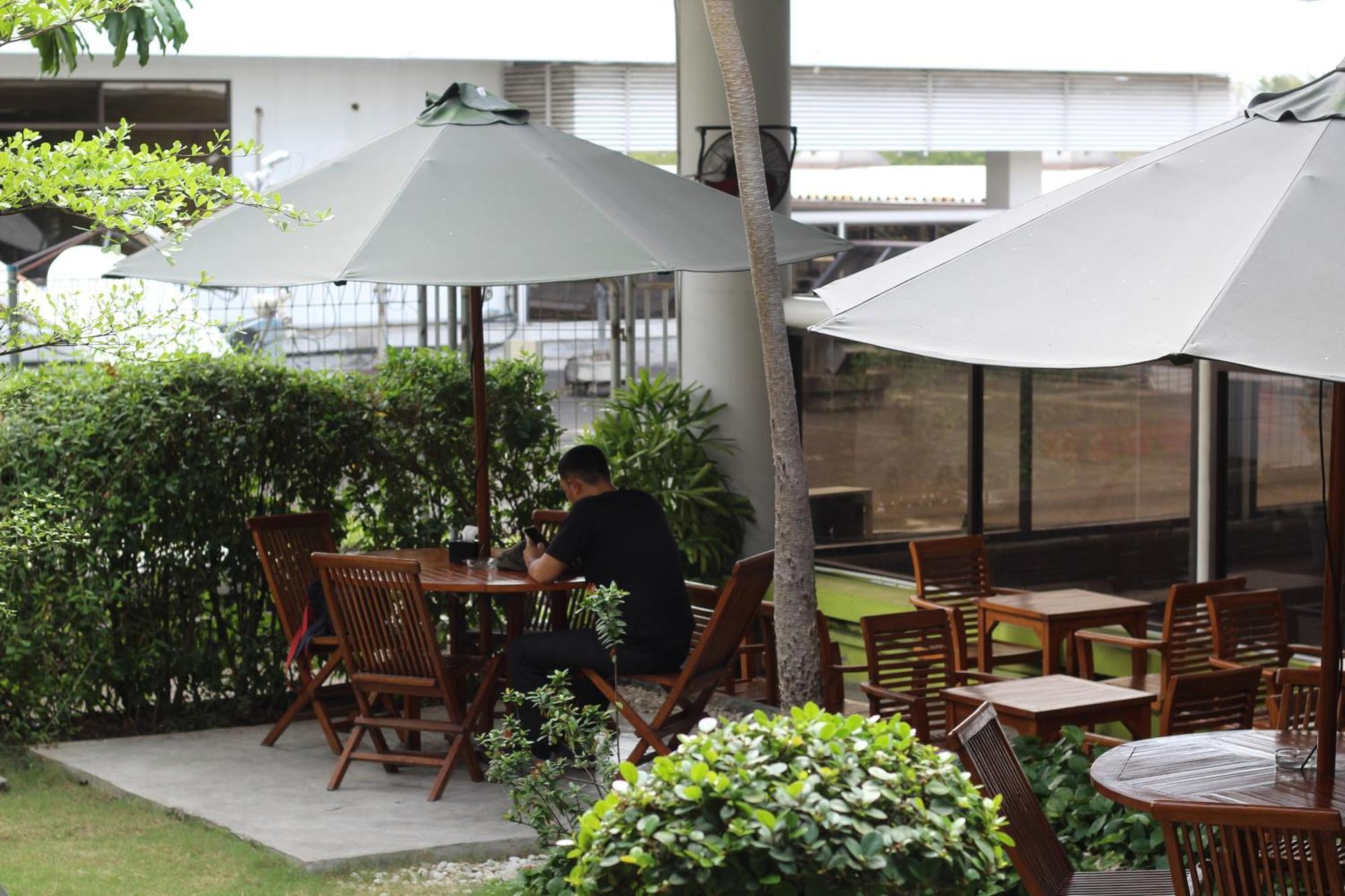 Cordia Hotel Surabaya Airport - Hotel Dalam Bandara - Formerly Ibis Budget Surabaya Airport ซิโดอาร์โจ ภายนอก รูปภาพ