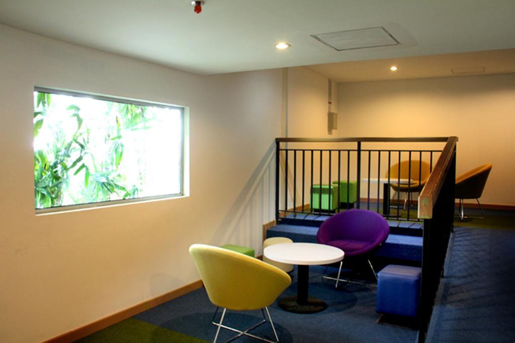 Cordia Hotel Surabaya Airport - Hotel Dalam Bandara - Formerly Ibis Budget Surabaya Airport ซิโดอาร์โจ ภายนอก รูปภาพ