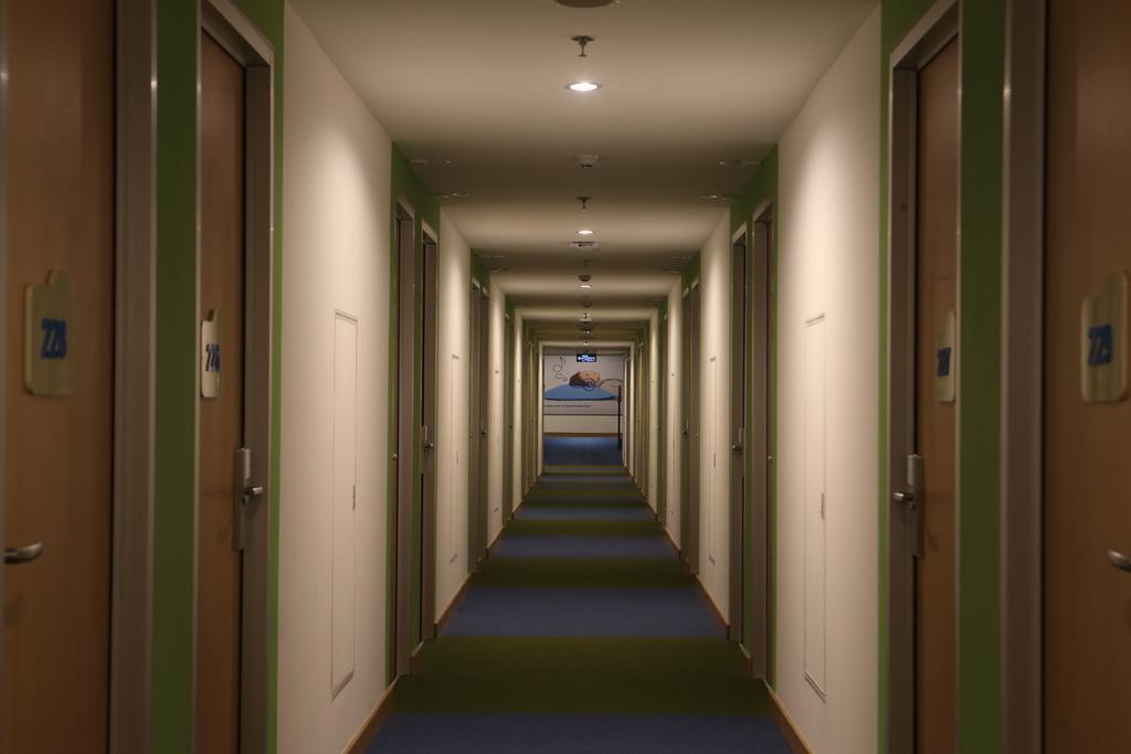 Cordia Hotel Surabaya Airport - Hotel Dalam Bandara - Formerly Ibis Budget Surabaya Airport ซิโดอาร์โจ ภายนอก รูปภาพ