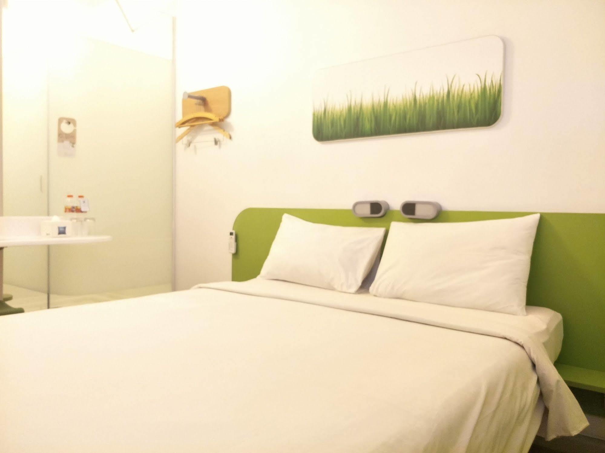 Cordia Hotel Surabaya Airport - Hotel Dalam Bandara - Formerly Ibis Budget Surabaya Airport ซิโดอาร์โจ ภายนอก รูปภาพ